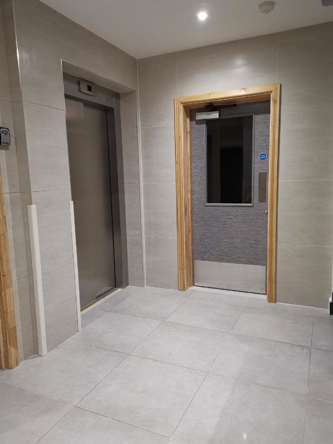 Ambar Jadwin Marahanata Londra